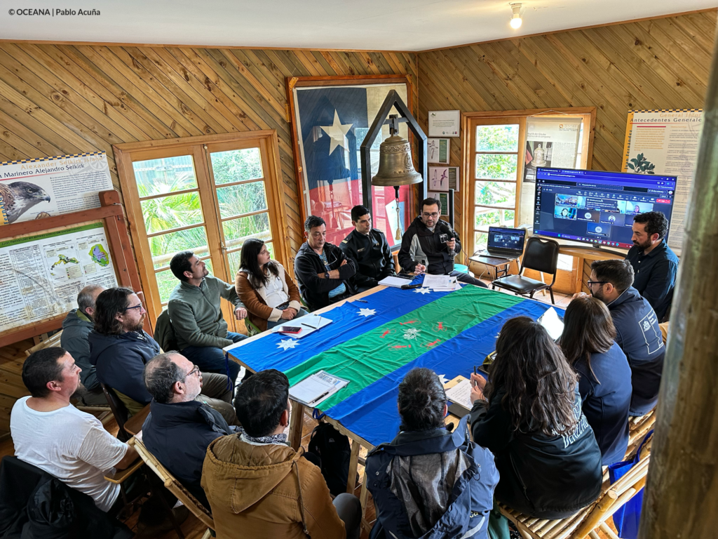 Officials gather to sign off on the Juan Fernández management plan