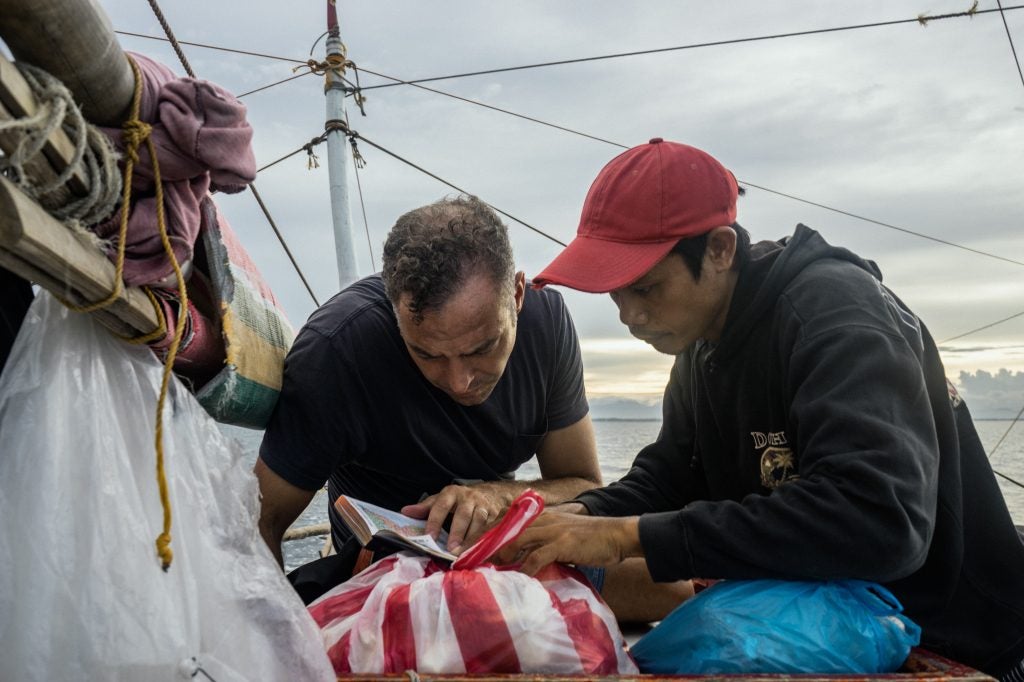 New York Times reporter Ian Urbina on illegal fishing, human rights abuses  at sea and his new book, 'The Outlaw Ocean' - Oceana